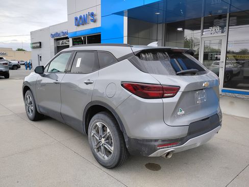 Used 2023 Chevrolet Blazer LT w/ Convenience Package AWD/4WD image 2