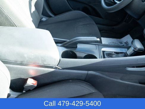 Used 2022 Hyundai Elantra SEL image 40