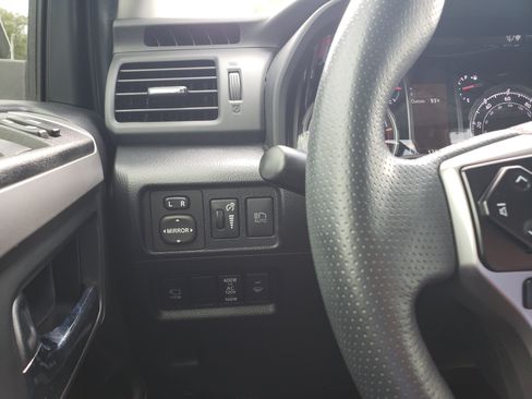 Used 2022 Toyota 4Runner Limited AWD/4WD image 12