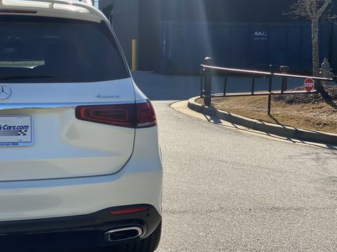 Used 2020 Mercedes-Benz GLS 580 4MATIC image 25