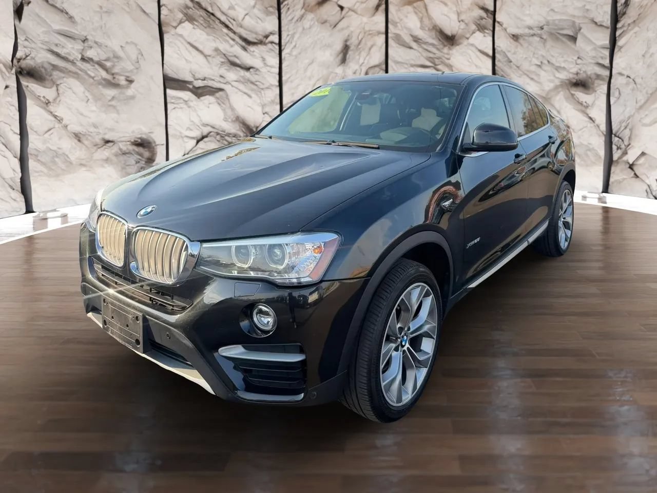 Used 2018 BMW X4 xDrive28i AWD/4WD image 3