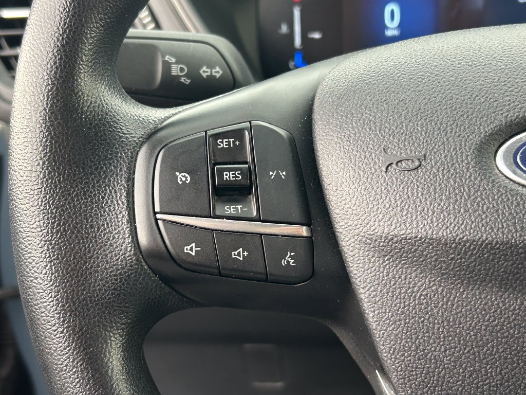 Used 2025 Ford Escape Active AWD/4WD image 18