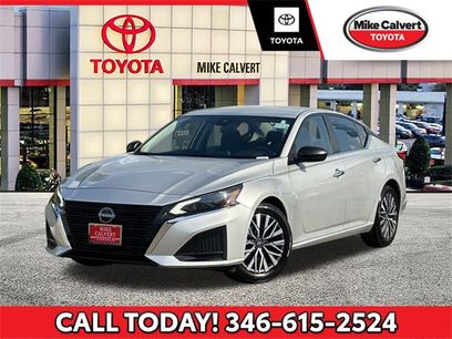 Used 2024 Nissan Altima 2.5 SV
