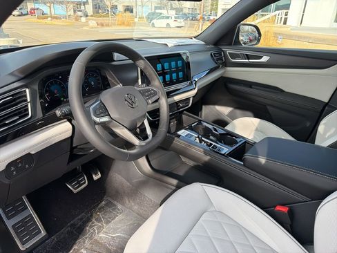 New 2026 Volkswagen Atlas Cross Sport SEL Premium R-Line image 9