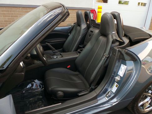 Certified 2021 MAZDA MX-5 Miata Grand Touring RWD image 7