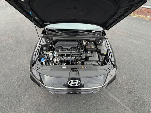 New 2026 Hyundai Elantra Limited FWD image 28