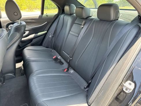 Used 2020 Mercedes-Benz E 350 4MATIC Sedan image 23