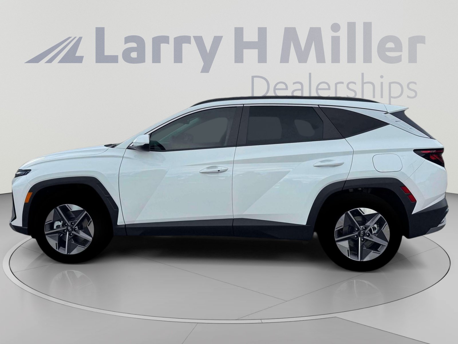 New 2026 Hyundai Tucson SEL Plus FWD image 3