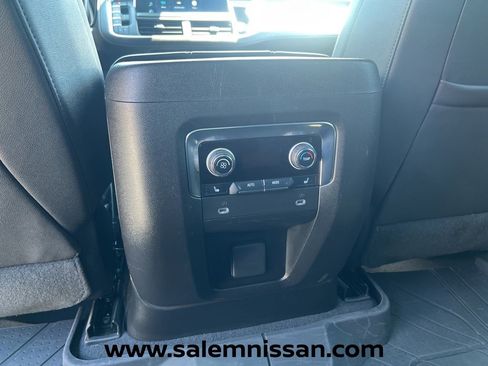 Used 2023 Chevrolet Tahoe High Country AWD/4WD image 19