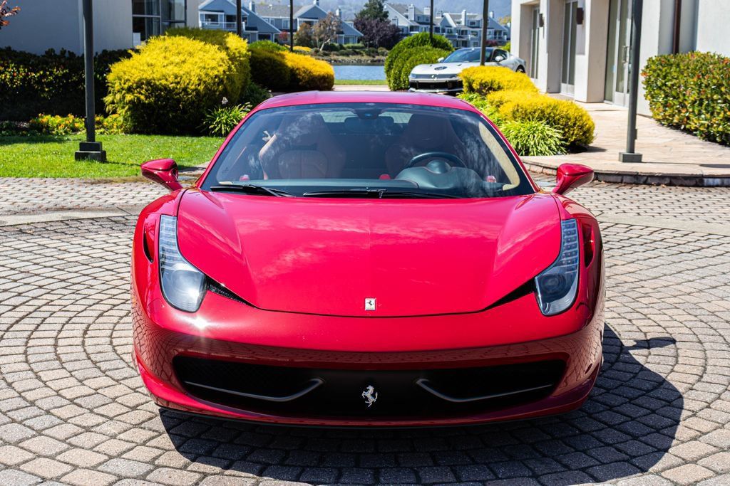 Used 2013 Ferrari 458 Italia Coupe RWD image 16