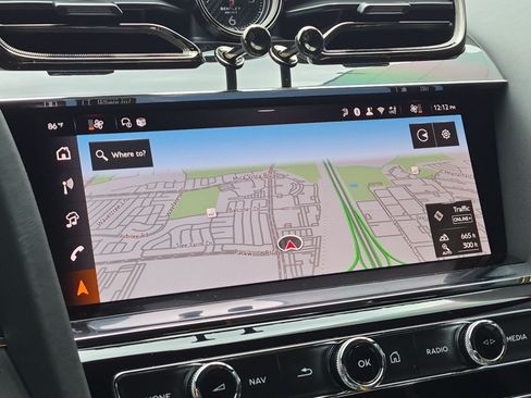 Certified 2025 Bentley Bentayga AWD/4WD image 18