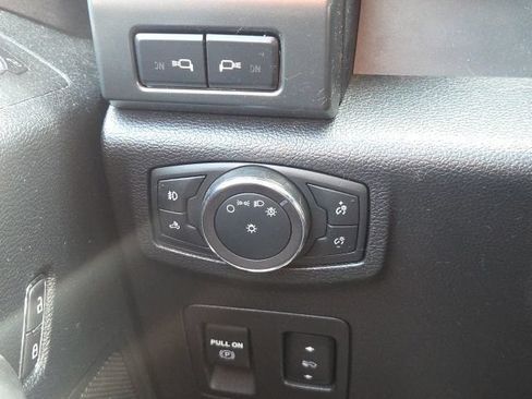 Used 2018 Ford F150 XLT w/ Equipment Group 302A Luxury AWD/4WD image 23