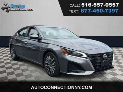 Used 2023 Nissan Altima 2.5 SV