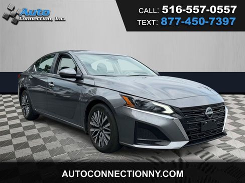 Used 2023 Nissan Altima 2.5 SV FWD image 1
