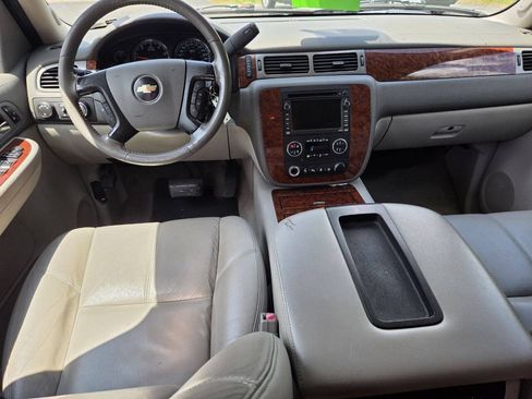 Used 2008 Chevrolet Tahoe LTZ w/ LTZ Preferred Equipment Group AWD/4WD image 7