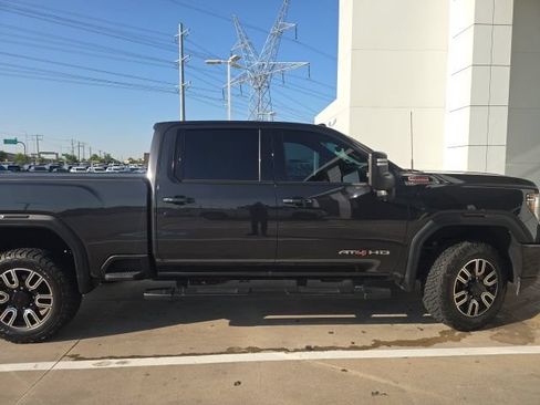 Used 2020 GMC Sierra 2500 AT4 w/ AT4 Premium Package AWD/4WD image 7