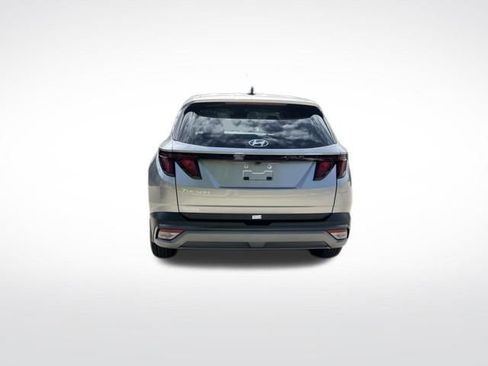 Used 2026 Hyundai Tucson SE FWD image 4
