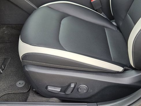 New 2026 Kia K4 GT-Line Turbo w/ GT-Line Sunroof Package FWD image 17