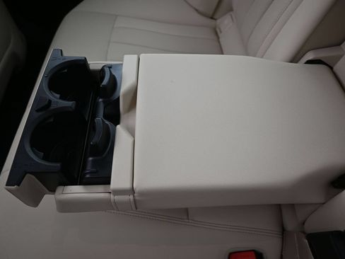 Used 2023 BMW 530i w/ Premium Package RWD image 12