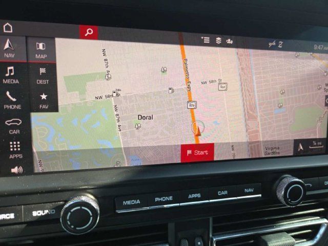 Used 2021 Porsche Macan AWD/4WD image 4
