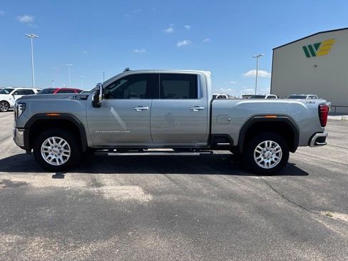 Used 2024 GMC Sierra 2500 SLT w/ SLT Premium Package AWD/4WD image 8