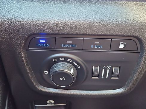 Used 2023 Jeep Grand Cherokee 4WD 4xe image 18