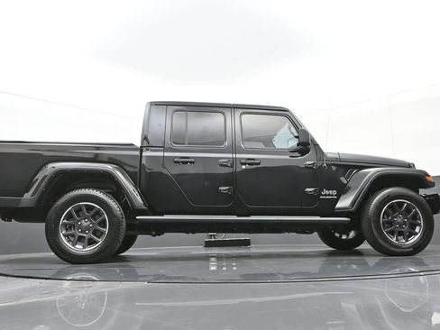 Used 2023 Jeep Gladiator Overland image 39