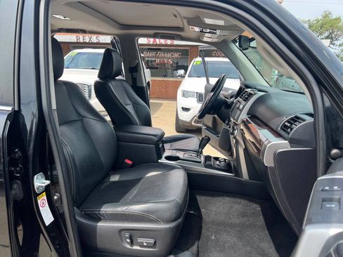 Used 2016 Toyota 4Runner Limited AWD/4WD image 21