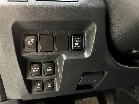 Used 2024 Nissan Frontier PRO-4X w/ Pro Convenience Package AWD/4WD image 18