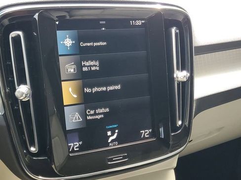 Used 2021 Volvo XC40 T4 Momentum w/ Premium Package image 24