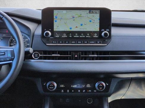 Used 2024 Mitsubishi Outlander SE image 15