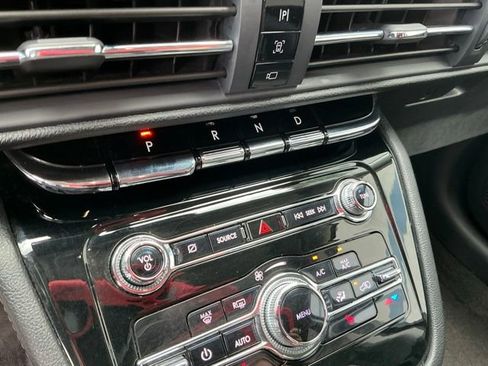 Used 2022 Lincoln Corsair Reserve FWD image 22