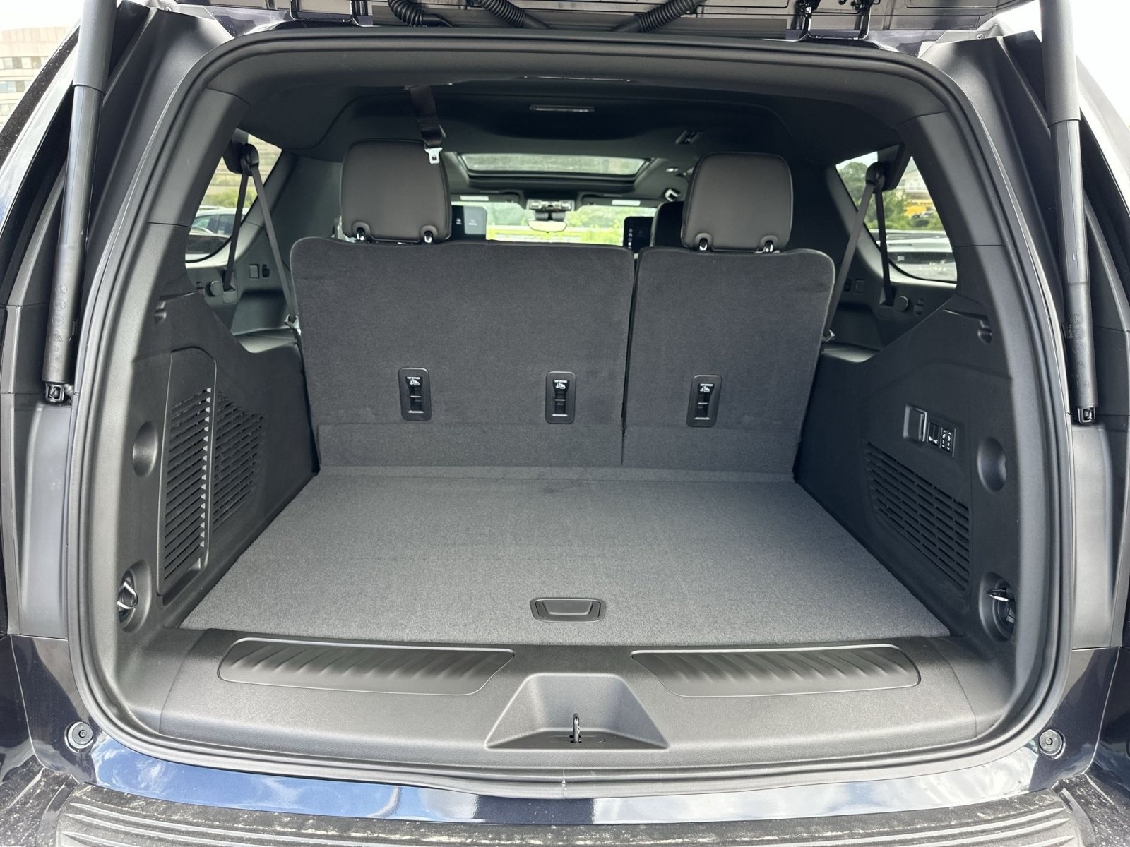 New 2026 GMC Yukon XL Elevation w/ Elevation Premium Package AWD/4WD image 27