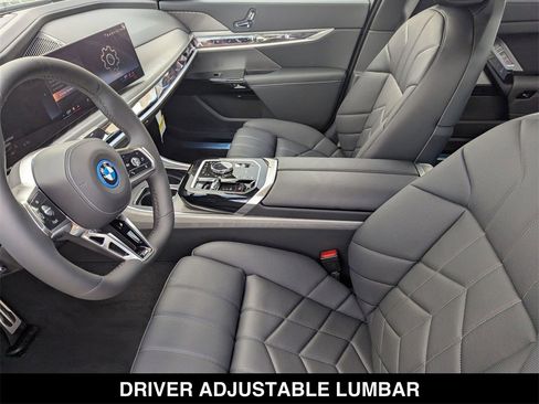 New 2026 BMW i7 xDrive60 image 16