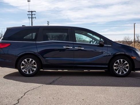 Used 2024 Honda Odyssey EX-L image 4