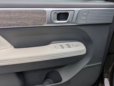 New 2026 Hyundai Santa Fe Limited FWD image 17