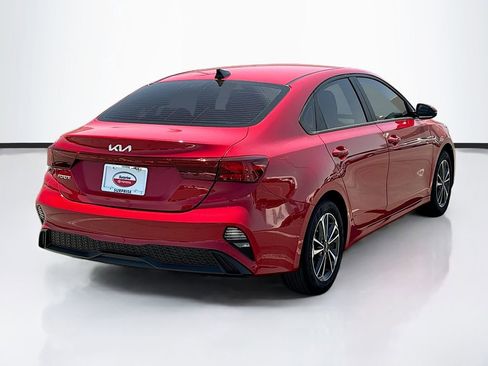 Used 2024 Kia Forte LXS w/ LXS Technology Package FWD image 5