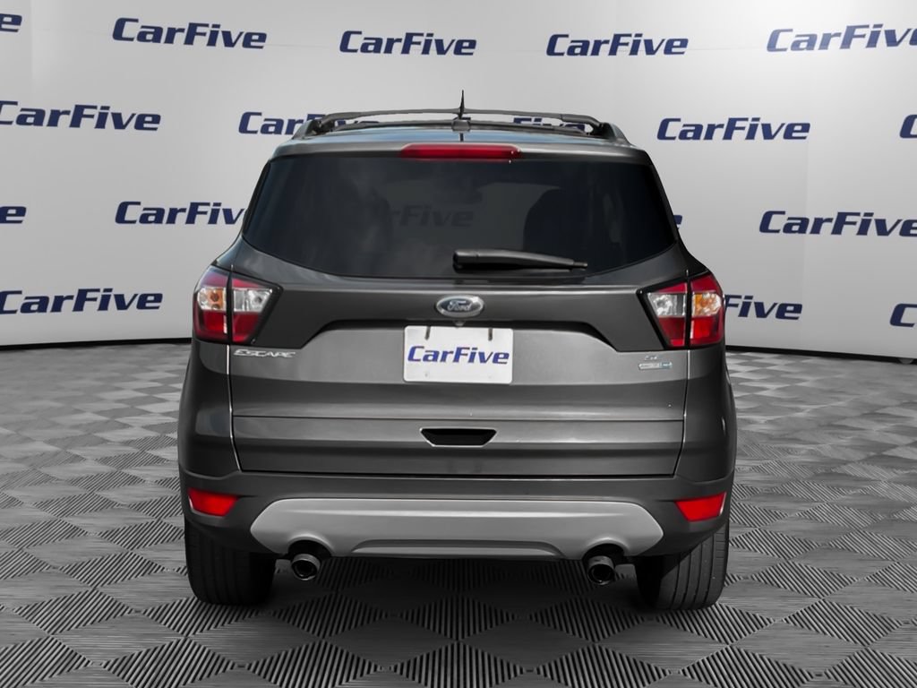 Used 2018 Ford Escape SE w/ Ford Safe & Smart Package AWD/4WD image 4