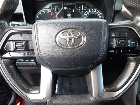 Used 2022 Toyota Tundra SR5 w/ SR5 Convenience Package AWD/4WD image 14