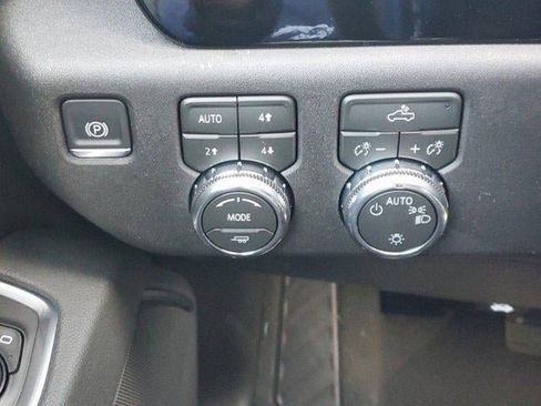 New 2026 GMC Sierra 1500 SLE w/ X31 Off-Road Package image 30