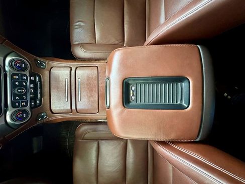 Used 2018 Chevrolet Tahoe Premier image 33