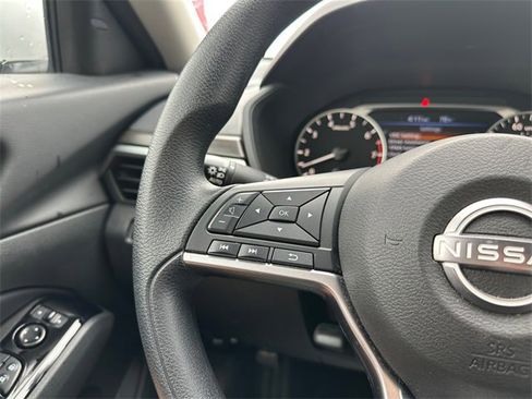 Used 2023 Nissan Altima 2.5 SV image 23