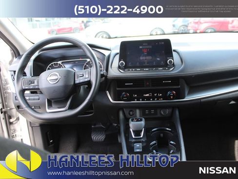 Used 2025 Nissan Rogue SV AWD/4WD image 19