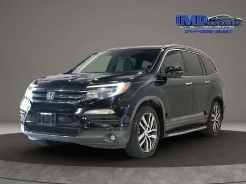 Used 2017 Honda Pilot Touring image 1