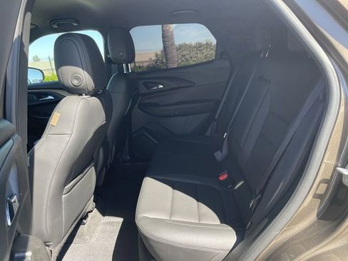 Used 2021 Chevrolet TrailBlazer ACTIV w/ Technology Package FWD image 24