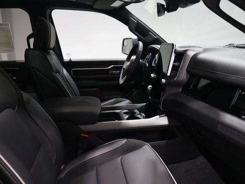 New 2026 RAM 1500 Laramie AWD/4WD image 13