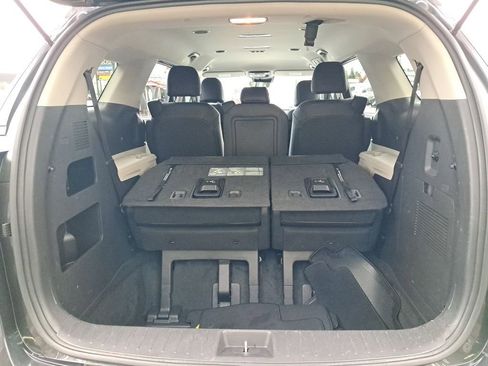 Used 2024 Kia Carnival LX image 29