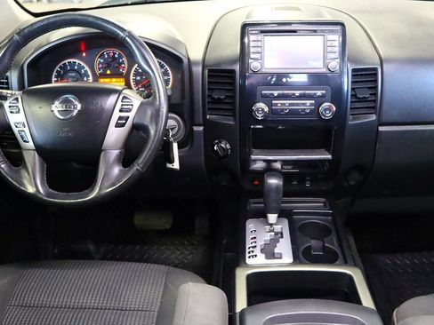 Used 2015 Nissan Titan SV w/ SV Value Truck Package AWD/4WD image 12