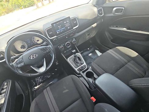 Used 2022 Hyundai Venue SEL FWD image 23