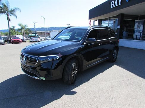 Used 2022 Mercedes-Benz EQB 300 4MATIC image 2